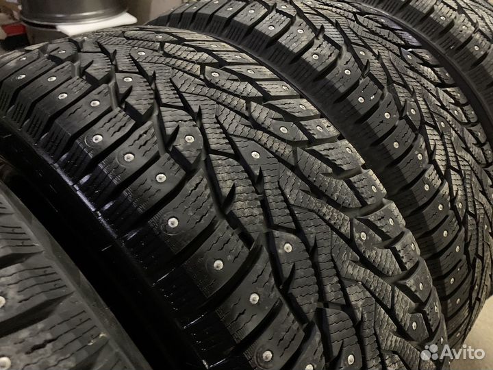 iLink Wintervorhut Stud III 235/55 R19 105T