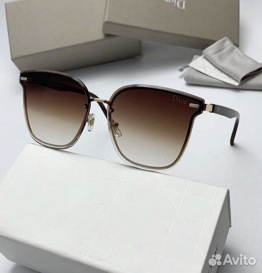 Очки новые разные