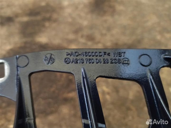 Петля крышки багажника Mercedes E W213 2.2 CDI