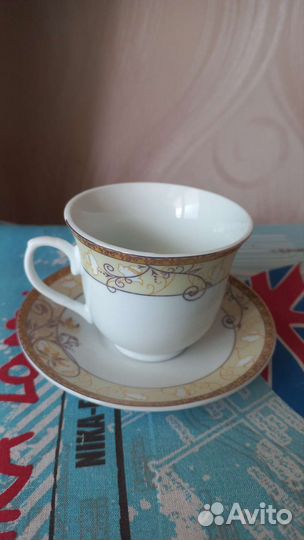 Чайные чашки с блюдцами