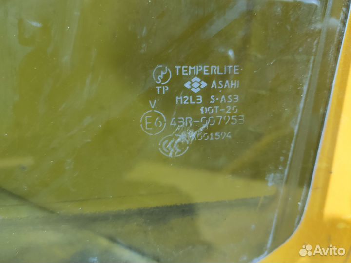 Стекло заднее правое для Mitsubishi Outlander XL