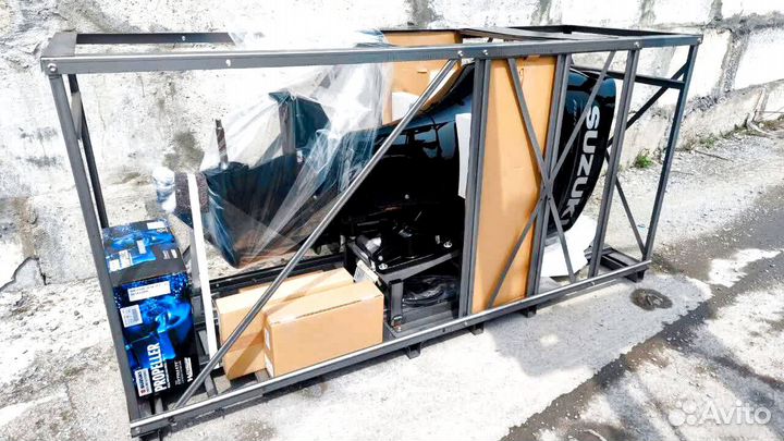 Мотор лодочный Suzuki DF200ATX черный в наличии