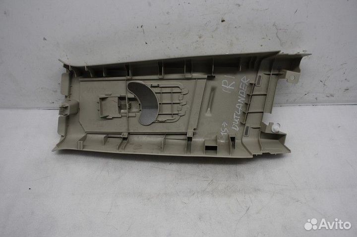 Обшивка стойки (средняя верхняя R) mitsubishi outl