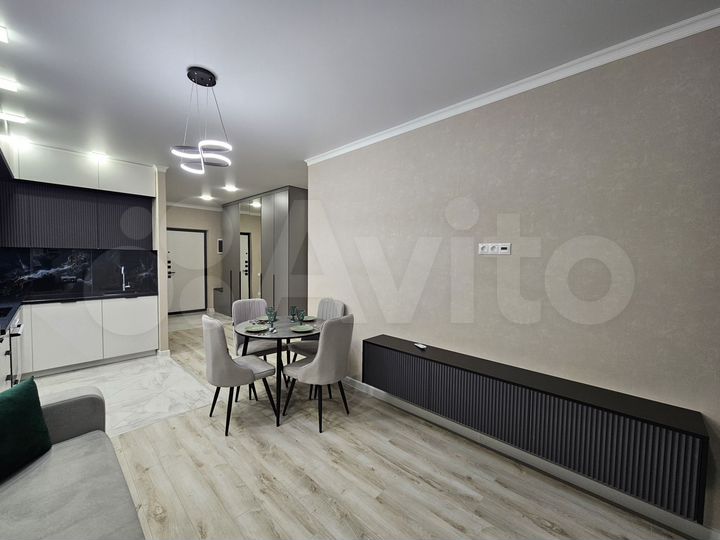 2-к. квартира, 74 м², 15/18 эт.