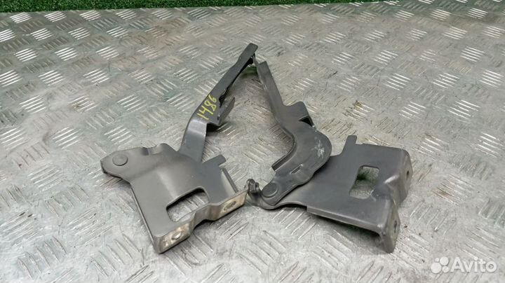 Петля капота Hyundai Tucson