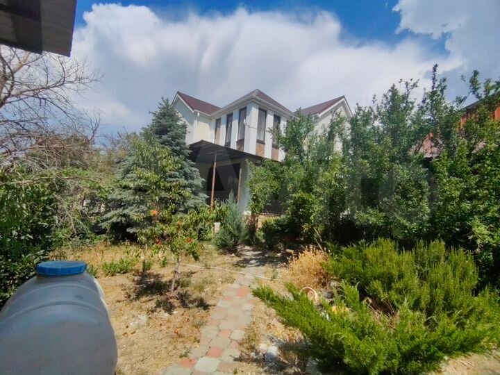 Коттедж 232 м² на участке 8 сот.