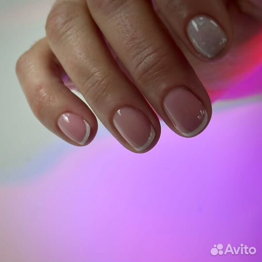 Требуються модели на маникюр