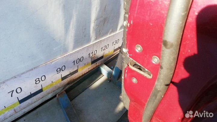 Дверь передняя правая Land Rover Discovery III