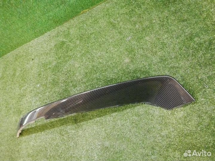 Накладка переднего бампера левая Porsche Taycan (2