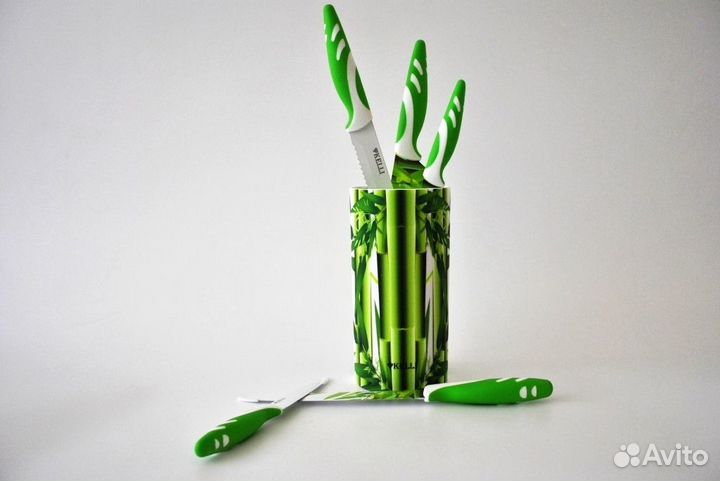 Красивый набор ножей из 6шт с подставкой. Новые