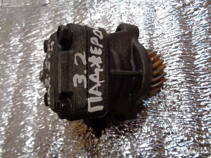 Mitsubishi pajero sport 2 3.2D Вакуумный насос