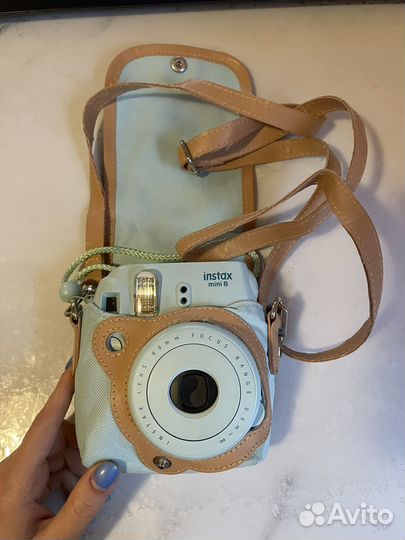 Полароид Instax mini 8
