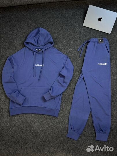 Спортивный костюм Adidas