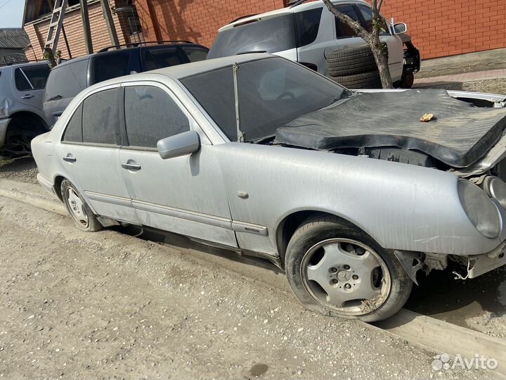 Mercedes w210 на разбор