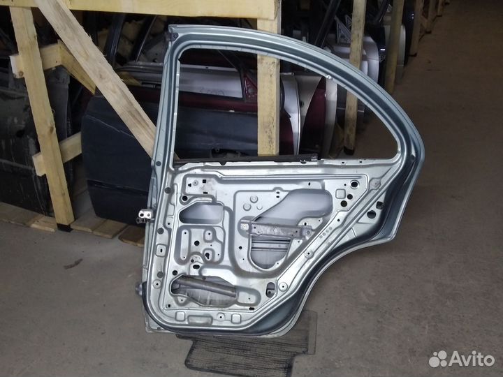 Дверь задняя правая Nissan Almera G15