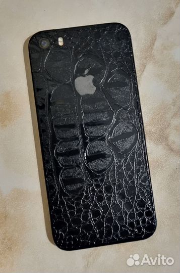 iPhone SE, 32 ГБ