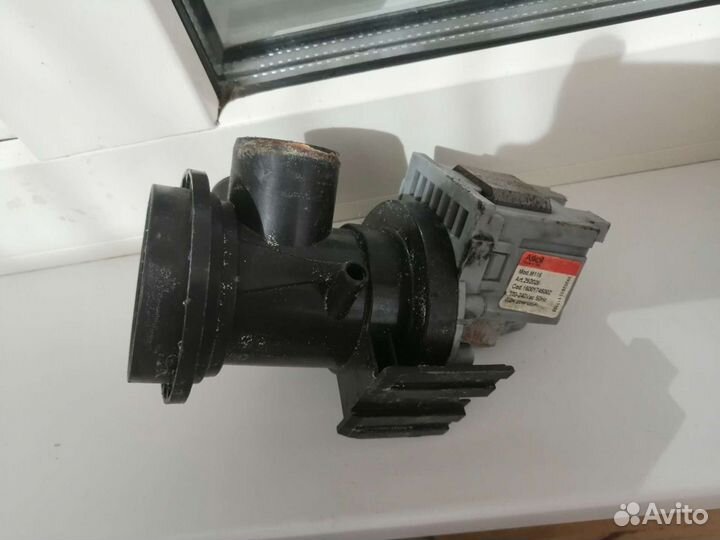 Сливной насос Hotpoint ariston