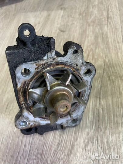 Помпа 4G93 mitsubishi galant