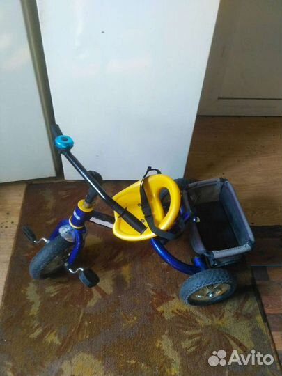 Трехколесный велосипед