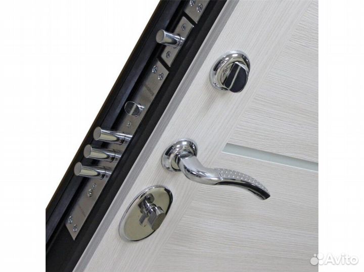 Дверь входная металлическая новая