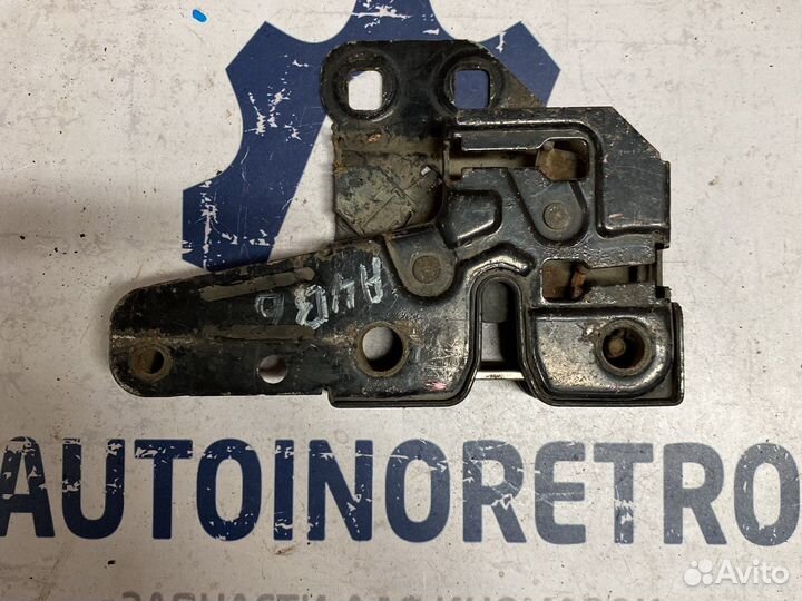 Замок капота Audi 8E0823509B