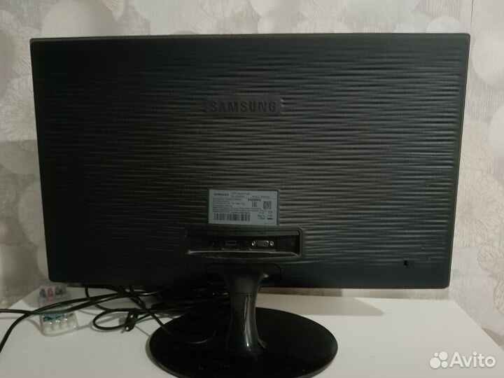 Монитор 24 дюйма