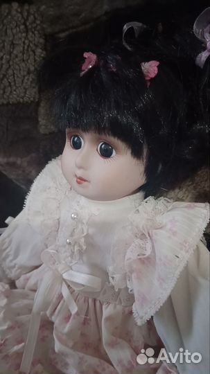 Кукла фарфоровая коллекционная