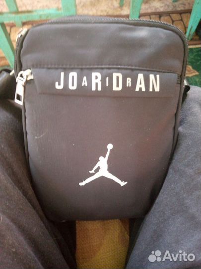 Продам сумку на плечо