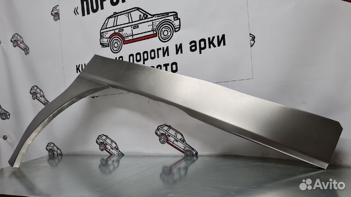 Mitsubishi Delica арки передних крыльев правый