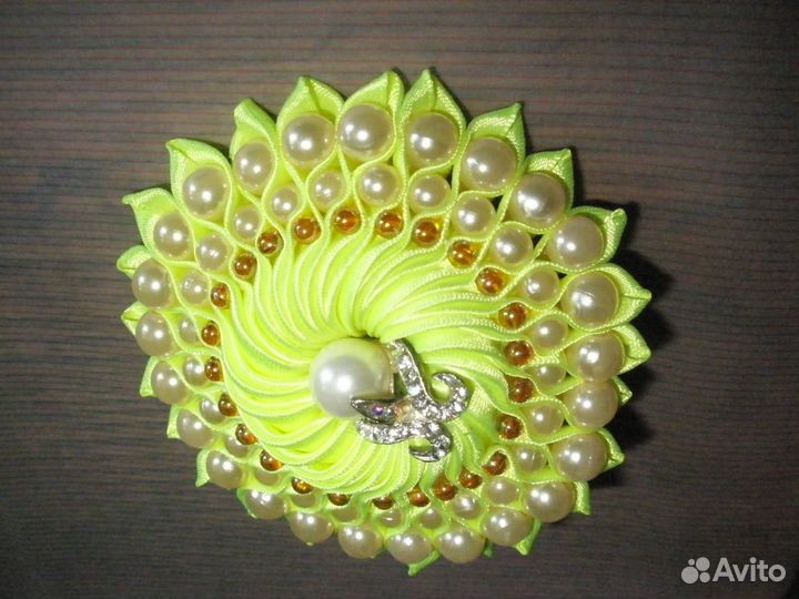 Банты, заколки, ободки - украшения для волос