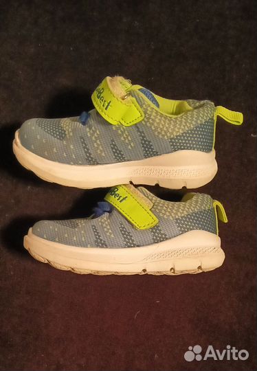 Кроссовки детские