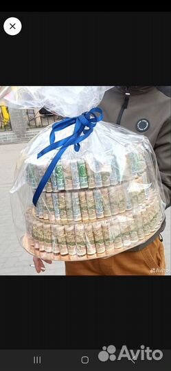 Букет из бабочек и сердечек