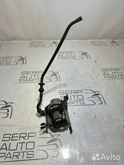 Вакумный насос Volkswagen Touareg 7L 3.2 BAA 2004