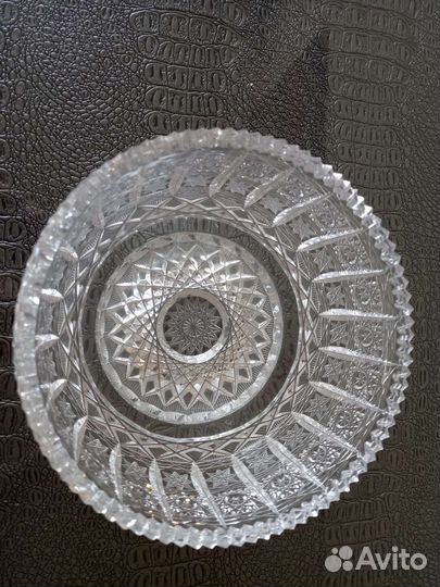 Ваза хрустальная