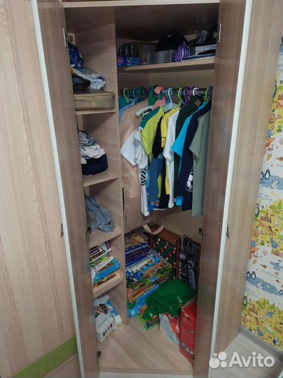 Шкаф угловой