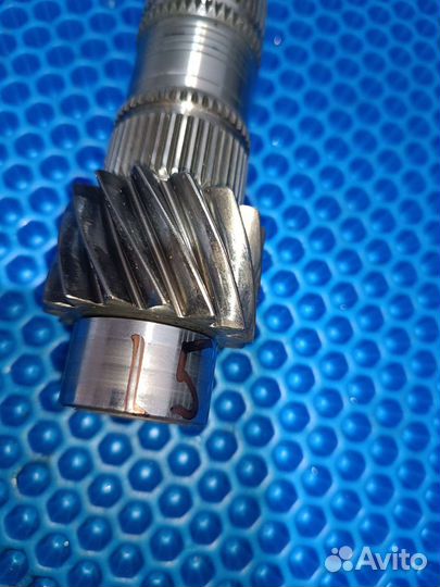 Вторичный вал 15 зубов jhv