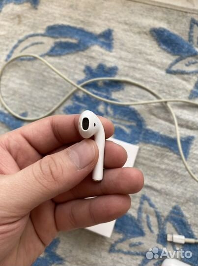 Наушники airpods 1 б/у