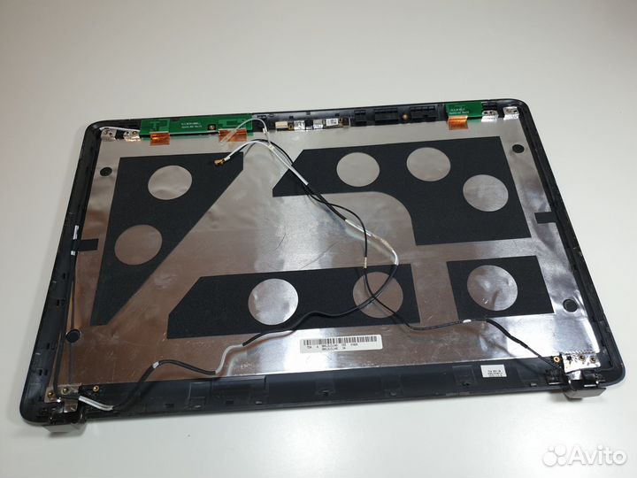 Крышка матрицы Lenovo Y560