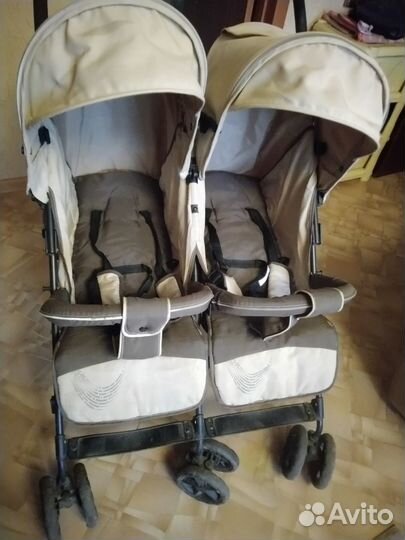 Прогулочная коляска-трость для двойни