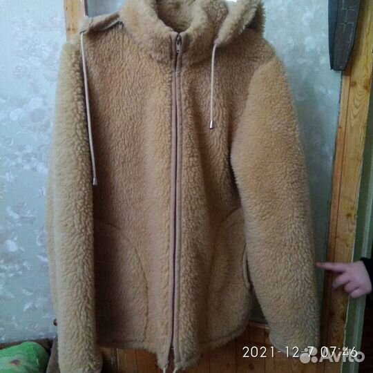 Продам демисизонную-куртку,из овечьей шерсти