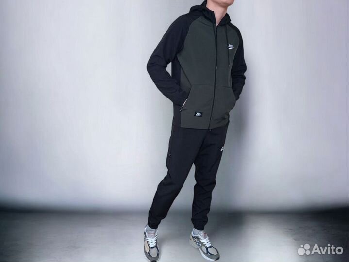 Спортивные костюмы Nike