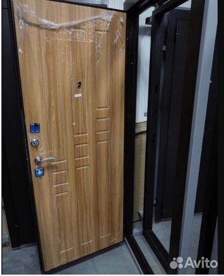 Входная дверь в квартиру с доставкой