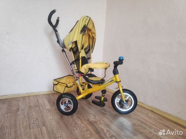 Детский трехколесный велосипед с ручкой