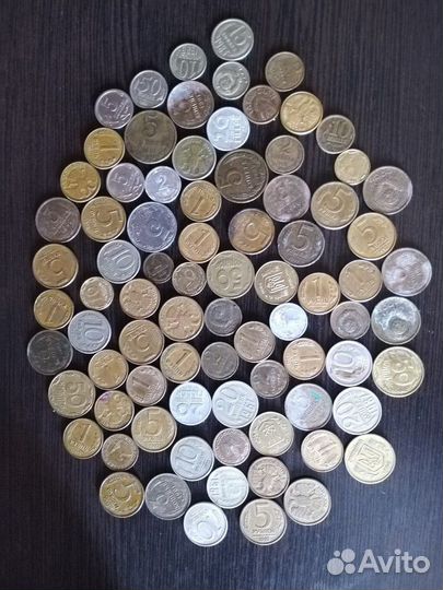 Монеты купюры денежные знаки банкноты