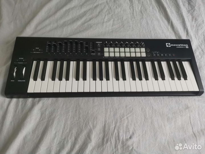 Продам novation launchkey 49