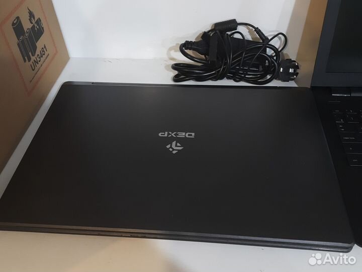 Ноутбук dexp