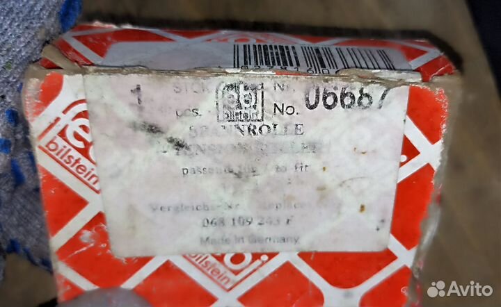 Ролик натяжной ремня грм VW transporter T4 06687