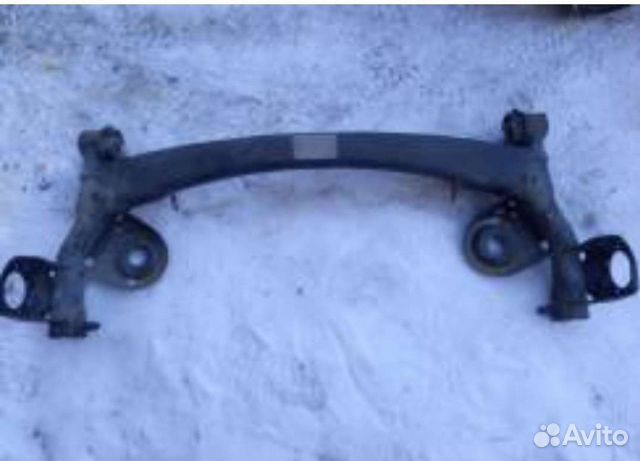 Задняя балка Тойота Ипсум асм21-асм26