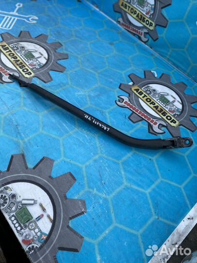 Поводок заднего дворника Lachetti универсал