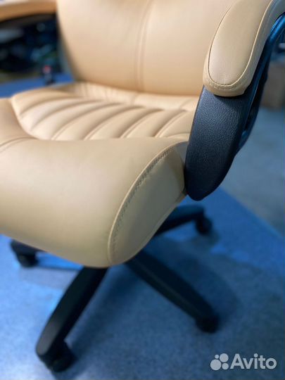 Компьютерное кресло